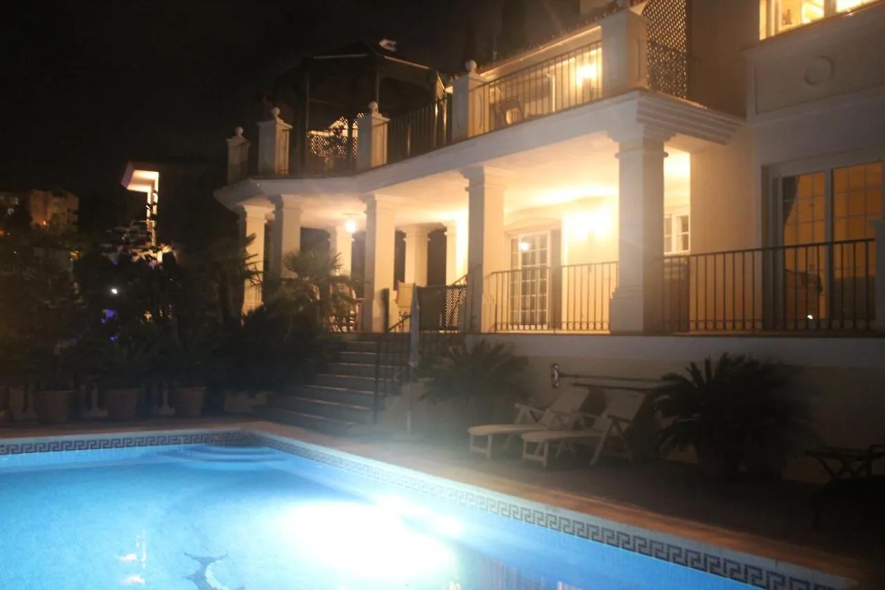 Casa Isabella Villa Marbella 0*,